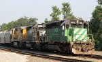 HLCX 8165 leads train P10